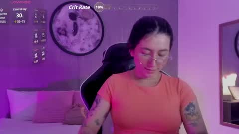 Snapshot of charlottee27_ chatting on June 2026 01:58:02 AM Charlottee online show from June 2026 01:58:02 AM