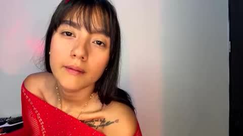 charlottekiss99 online show from May 2026 02:11:01 PM