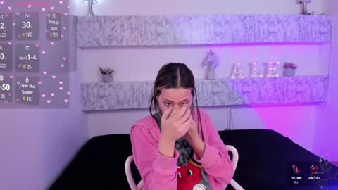 Snapshot of charlottelam2 chatting on January 2025 06:19:02 AM ALE online show from January 2025 06:19:02 AM