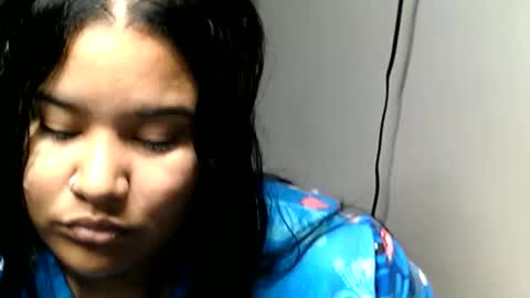 charlottequeen_21 online show from May 2026 12:21:01 PM