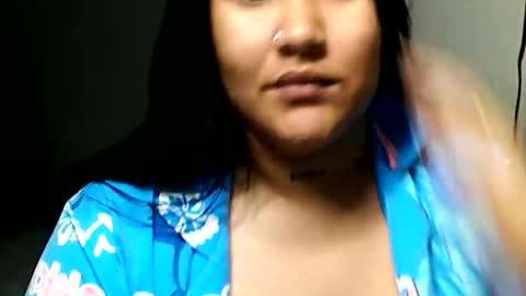 charlottequeen_21 online show from May 2026 02:11:01 PM