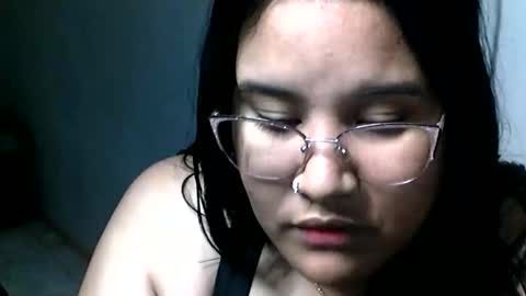 charlottequeen_21 online show from May 2026 03:01:01 AM