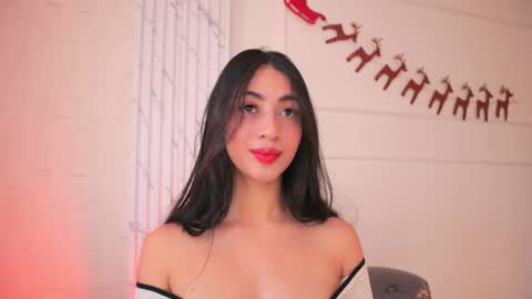 Lauren Rus online show from December 2025 12:45:02 PM