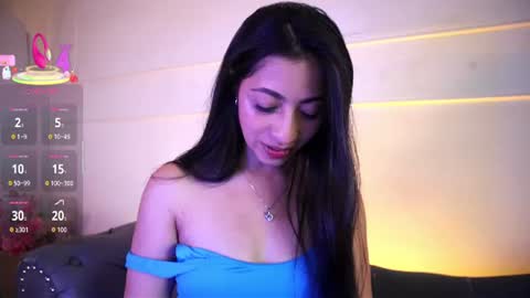Lauren Rus online show from June 2026 02:17:02 PM