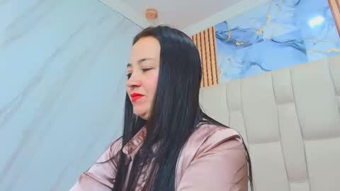 Charlotte  Schmidt online show from October 2025 11:32:02 AM