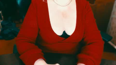 Snapshot of charlottextasty chatting on December 2024 08:58:02 PM CharlotteXTasty online show from December 2024 08:58:02 PM