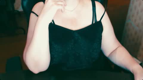 Snapshot of charlottextasty chatting on October 2025 10:35:02 AM CharlotteXTasty online show from October 2025 10:35:02 AM