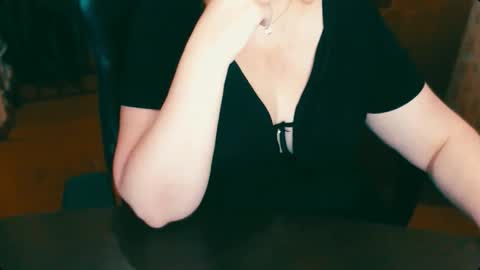 Snapshot of charlottextasty chatting on November 2025 10:05:01 AM CharlotteXTasty online show from November 2025 10:05:01 AM