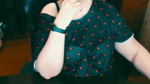 Snapshot of charlottextasty chatting on November 2025 05:30:01 PM CharlotteXTasty online show from November 2025 05:30:01 PM