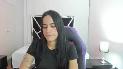 Snapshot of charlotthe_ee chatting on September 2025 07:17:02 PM online show from September 2025 07:17:02 PM