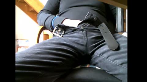 Snapshot of charly052 chatting on February 2025 02:22:02 PM charly052 online show from February 2025 02:22:02 PM