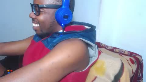 charly_vergonti_ online show from October 2025 09:51:01 AM