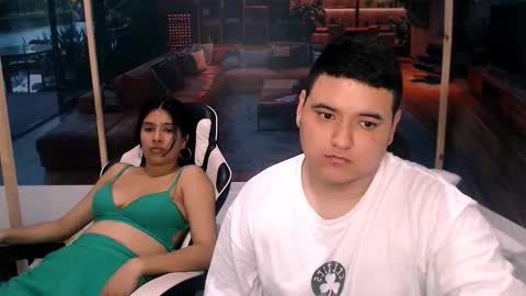 Snapshot of charlyandlaura chatting on October 2025 07:23:01 PM charlyandlaura online show from October 2025 07:23:01 PM