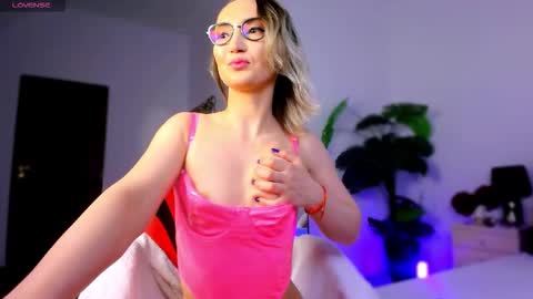 Snapshot of charming_annye chatting on February 2026 07:42:02 PM Annye online show from February 2026 07:42:02 PM