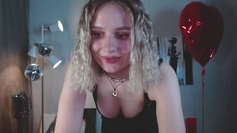 Snapshot of charming_beauty chatting on March 2026 12:52:02 PM Michelle online show from March 2026 12:52:02 PM