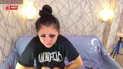 Snapshot of charming_lia chatting on November 2025 05:25:01 PM CharmingLIA online show from November 2025 05:25:01 PM