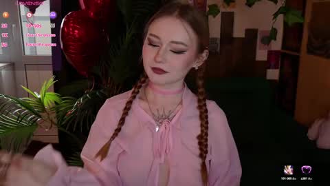 Snapshot of charming_lilly chatting on February 2025 06:43:01 AM Lissa online show from February 2025 06:43:01 AM