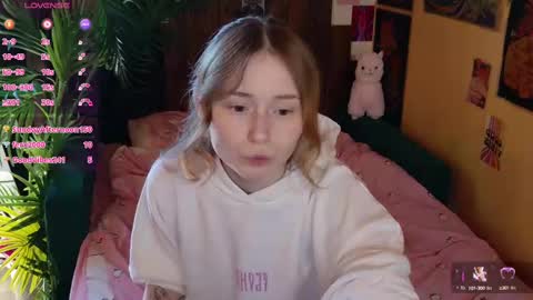 Snapshot of charming_lilly chatting on February 2025 11:55:01 AM Lissa online show from February 2025 11:55:01 AM