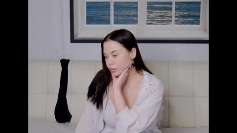 Snapshot of charming_lolla chatting on October 2025 04:09:02 AM charming_lolla online show from October 2025 04:09:02 AM