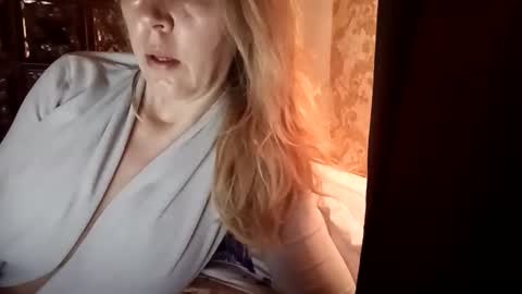 charming_rosse online show from April 2026 05:16:02 AM
