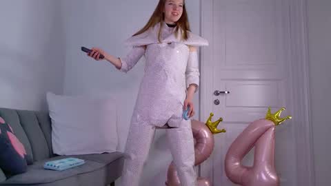 Snapshot of charming_ruru chatting on March 2026 06:08:02 AM Ruru online show from March 2026 06:08:02 AM