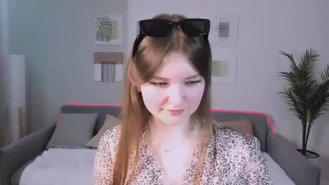 Snapshot of charminglookeva chatting on May 2026 04:04:02 PM Im Eva online show from May 2026 04:04:02 PM