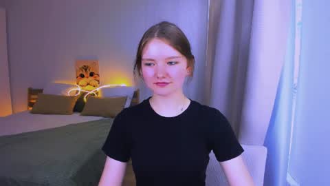 Snapshot of charminglookeva chatting on June 2026 11:18:02 AM Im Eva online show from June 2026 11:18:02 AM