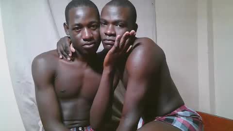 Snapshot of charmzboy chatting on November 2025 02:29:01 PM charmzboy online show from November 2025 02:29:01 PM