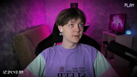 lynxy online show from October 2025 09:34:01 PM