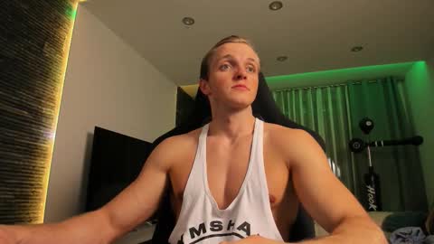 Snapshot of chasereed_ chatting on November 2025 06:23:02 PM Chase Reed online show from November 2025 06:23:02 PM