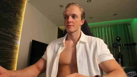 Snapshot of chasereed_ chatting on November 2025 08:20:01 PM Chase Reed online show from November 2025 08:20:01 PM