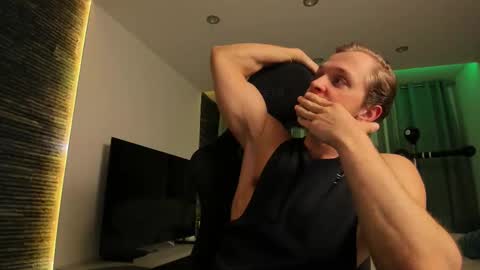 Snapshot of chasereed_ chatting on November 2025 09:03:01 PM Chase Reed online show from November 2025 09:03:01 PM