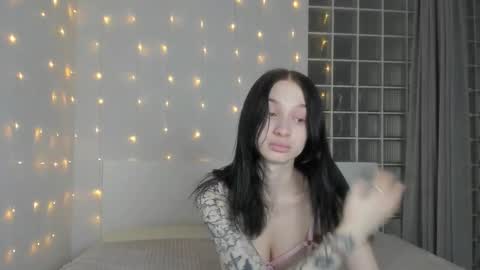 Snapshot of chatty_alice chatting on October 2025 12:38:02 AM Alice online show from October 2025 12:38:02 AM