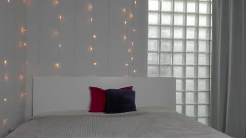 Snapshot of chatty_alice chatting on November 2025 01:08:01 AM Alice online show from November 2025 01:08:01 AM