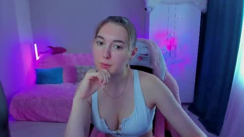 Snapshot of chatur_lady_ chatting on June 2026 02:34:02 AM Betty online show from June 2026 02:34:02 AM