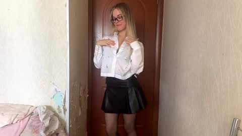 Milissa online show from September 2025 10:16:01 AM