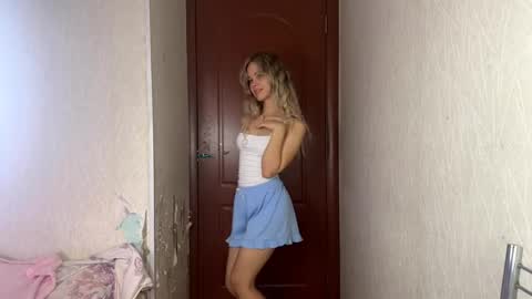 Milissa online show from September 2025 02:20:01 PM