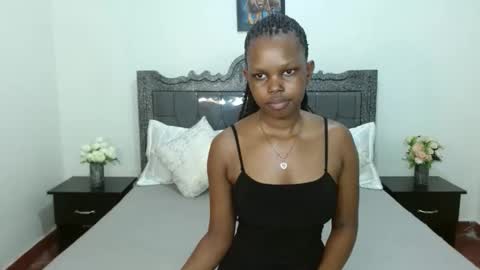 Snapshot of chayenie chatting on September 2025 07:24:02 PM Cheyenne online show from September 2025 07:24:02 PM