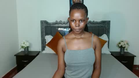 Snapshot of chayenie chatting on September 2025 05:35:01 PM Cheyenne online show from September 2025 05:35:01 PM