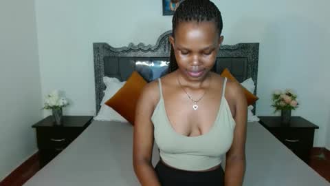 Snapshot of chayenie chatting on September 2025 05:14:01 PM Cheyenne online show from September 2025 05:14:01 PM