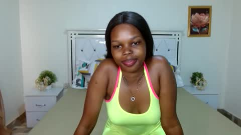 Snapshot of chayenie chatting on October 2025 05:07:02 AM Cheyenne online show from October 2025 05:07:02 AM