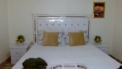 Snapshot of chayenie chatting on November 2025 06:29:01 PM Cheyenne online show from November 2025 06:29:01 PM