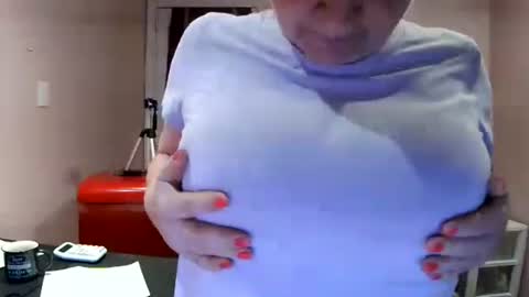 chealsiek online show from November 2025 01:15:01 AM