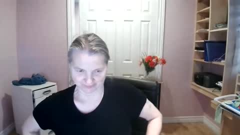 Snapshot of chealsiek chatting on March 2026 10:14:02 PM chealsiek online show from March 2026 10:14:02 PM