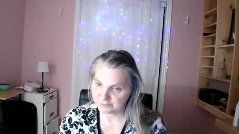 chealsiek online show from April 2026 12:35:02 AM