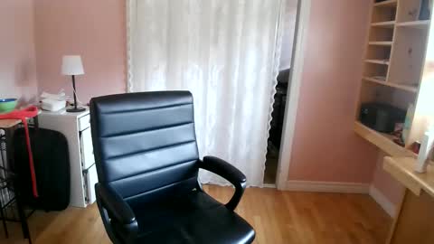 chealsiek online show from April 2026 04:09:01 PM