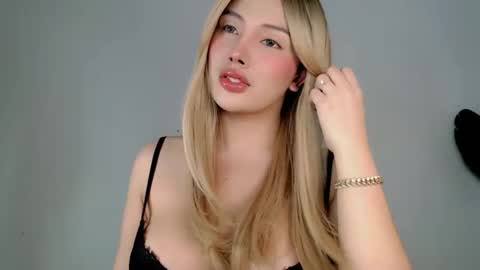 Athena online show from November 2025 05:50:02 AM