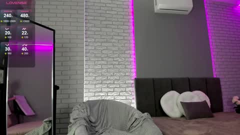 Jenny  please dont forget to thumbs up me  online show from December 2024 10:11:02 AM