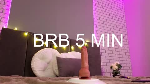 Jenny  please dont forget to thumbs up me  online show from December 2024 01:03:01 PM