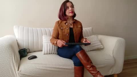 Regina Phalange online show from February 2026 04:57:01 PM